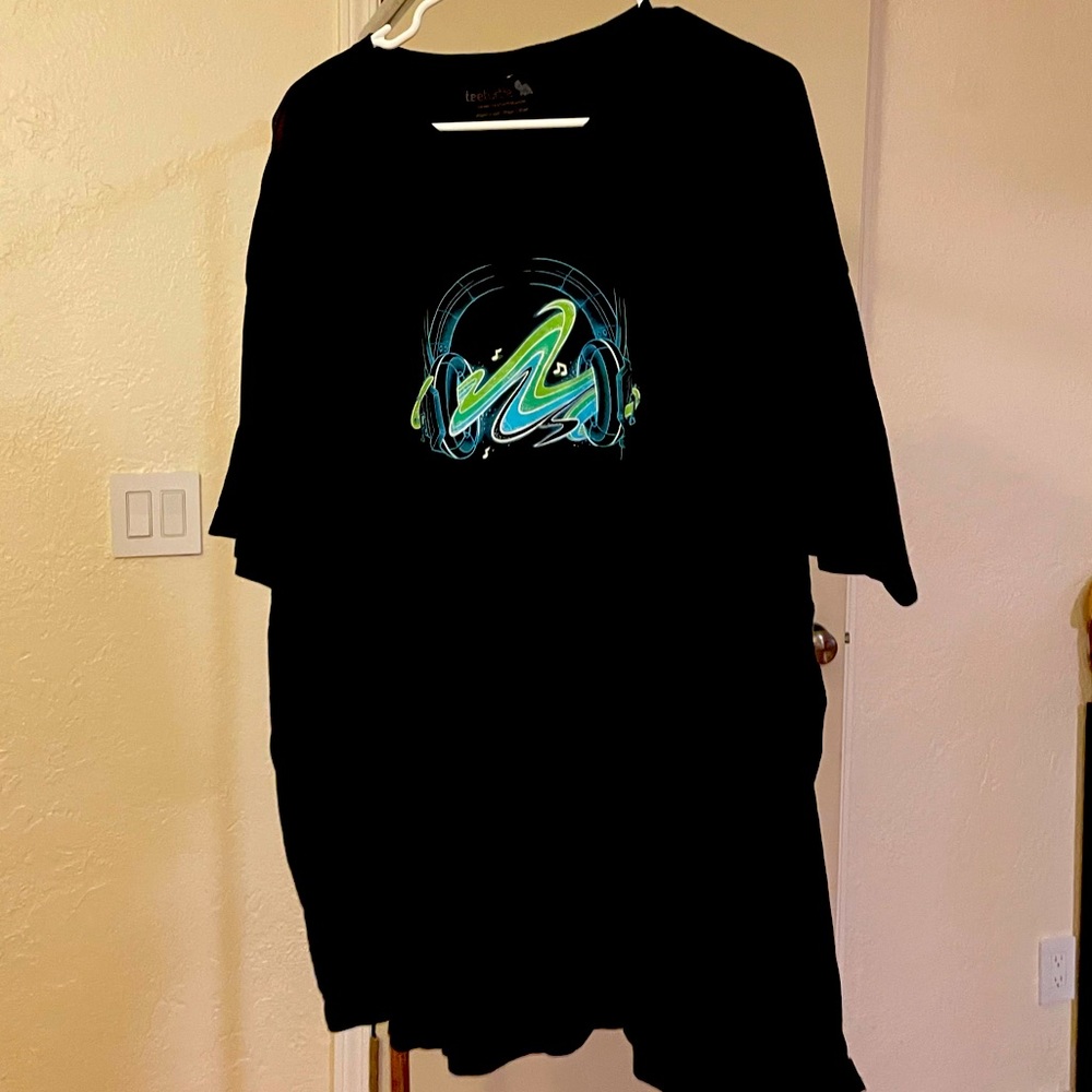 Vintage Graphic Tee x Tee Turtle